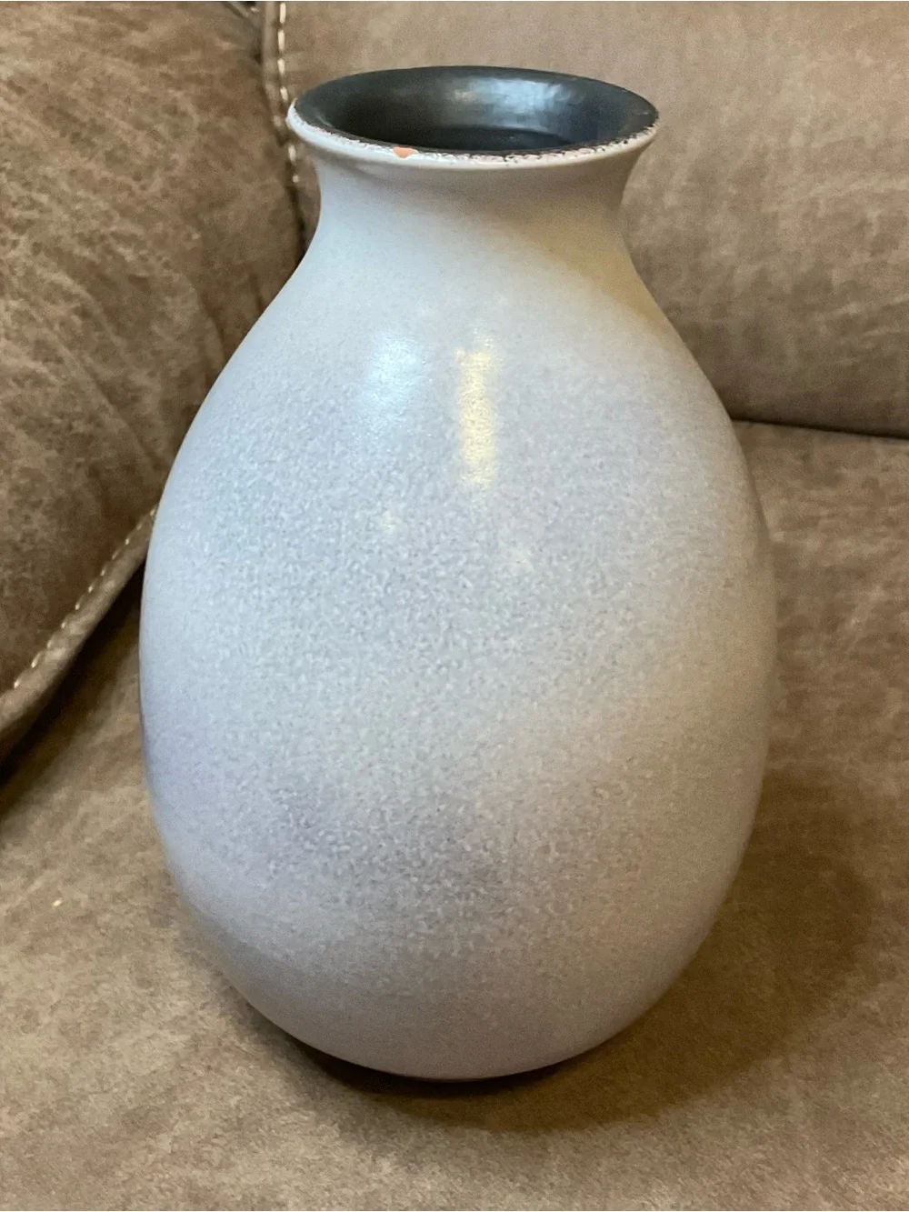 Serra Earthenware Bud Vase with White Flower Inlays